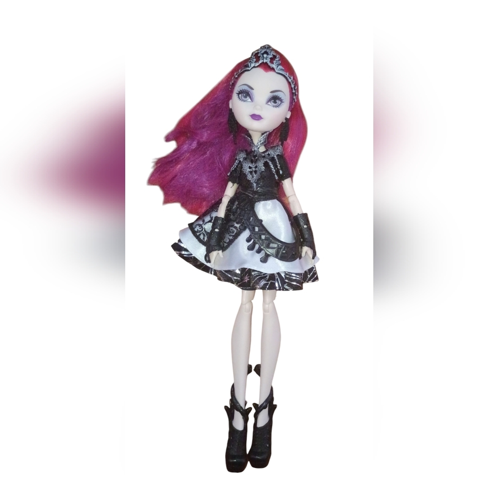 2015 Ever After High Dragon Games Teenage Evil Queen Doll